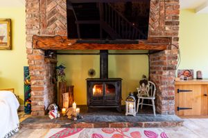 Cosy- 1- click for photo gallery